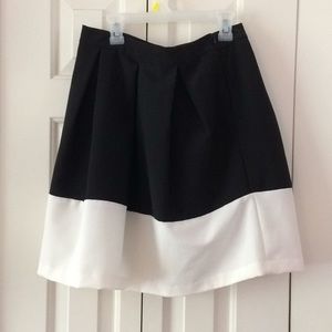 Lily White Skirt Black/White Colorblock